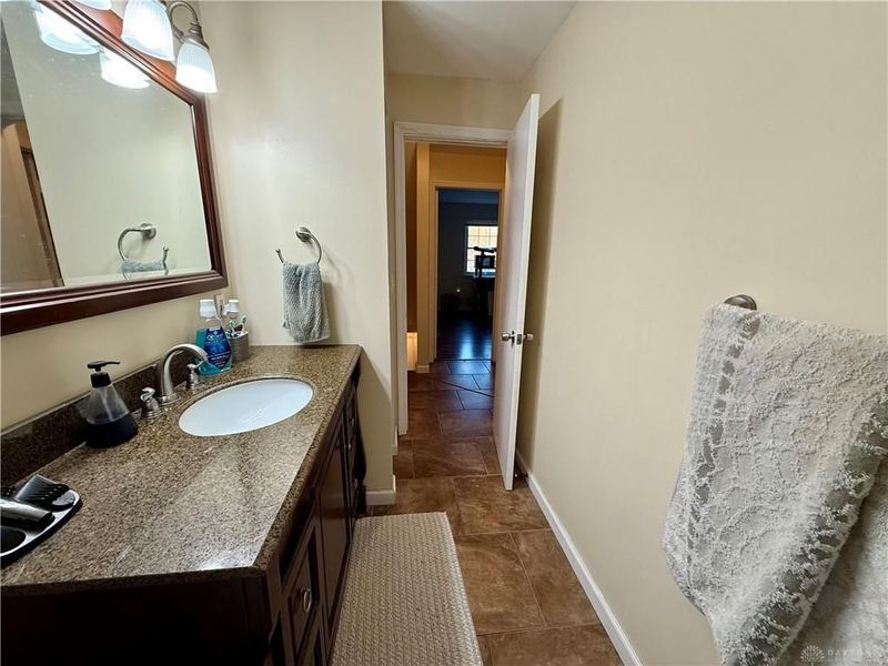 2215 Crew Circle, West Carrollton, OH 45439 Photo 9