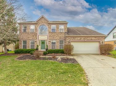 1586 Heritage Lake Drive, Centerville, OH 45458