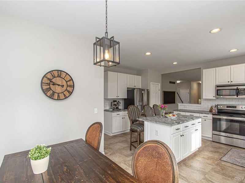 1586 Heritage Lake Drive, Centerville, OH 45458 Photo 11