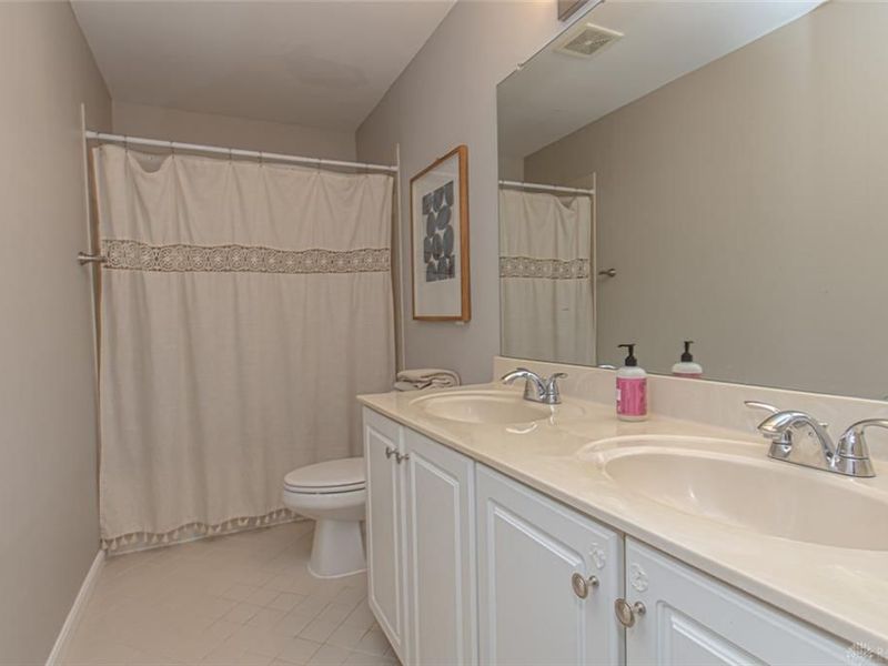 1586 Heritage Lake Drive, Centerville, OH 45458 Photo 32