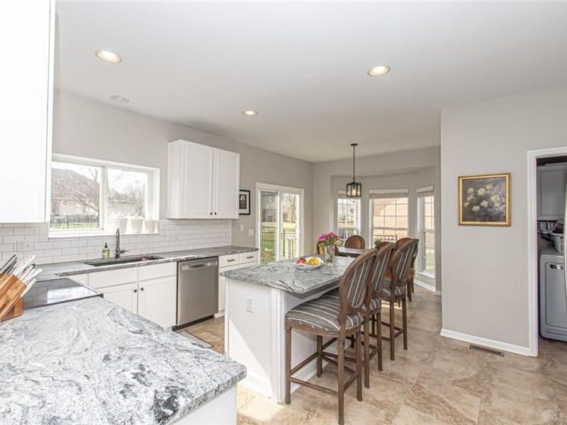 1586 Heritage Lake Drive, Centerville, OH 45458 Photo 9