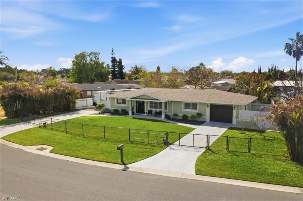 1437 Alwynne Dr N, Lehigh Acres, FL 33936 Photo