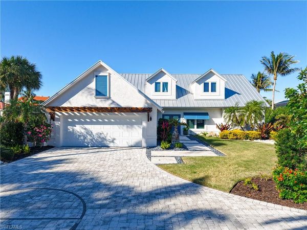 750 Periwinkle WAY, SANIBEL, FL 33957