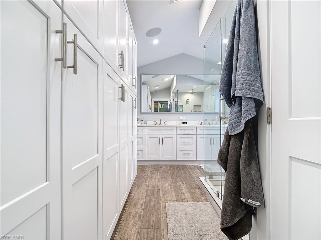 750 Periwinkle Way, Sanibel, FL 33957 Photo