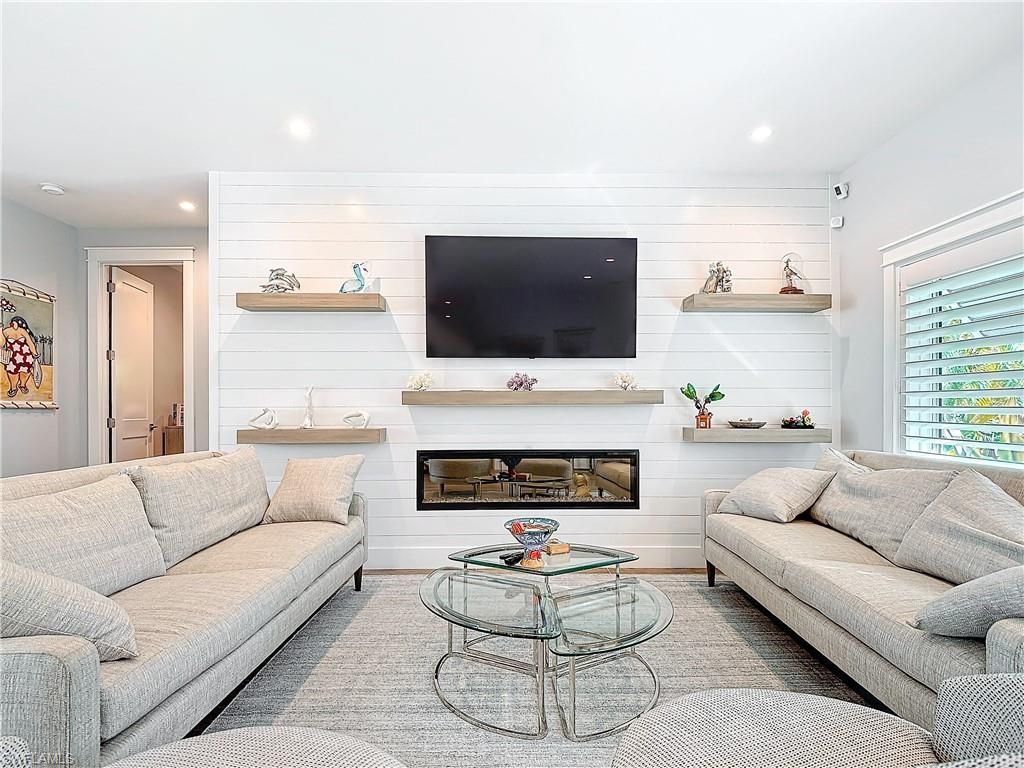 750 Periwinkle Way, Sanibel, FL 33957 Photo