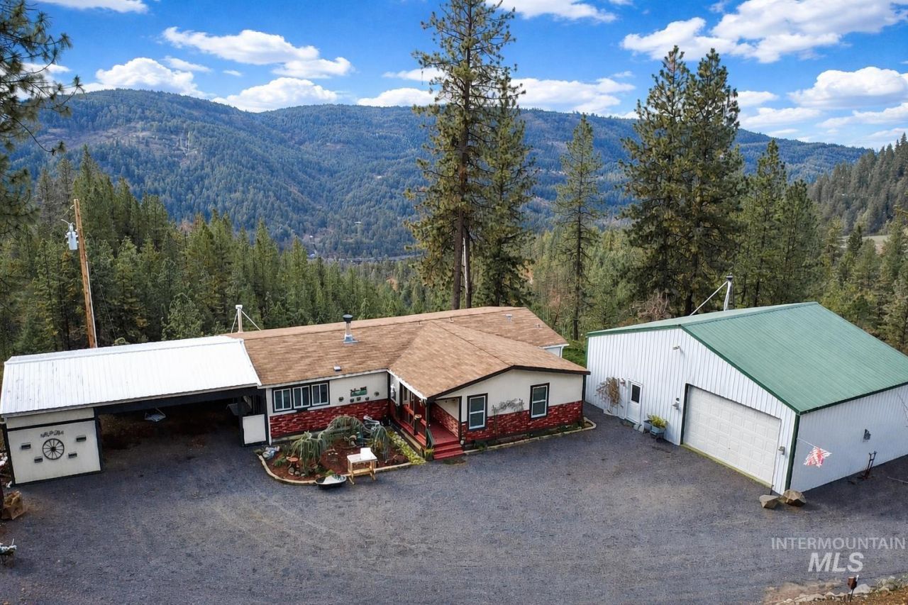 1320 Whitetail Dr, Ahsahka, ID 83520 Main Photo