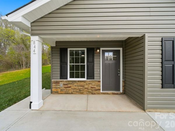 844 5th Avenue SW, Hickory, NC 28602