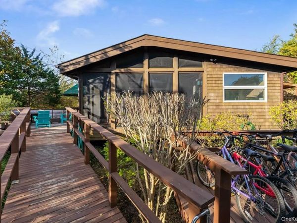 19 Crescent Avenue , Seaview, NY 11770