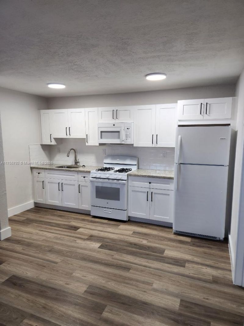 25 W 6th St , Unit 25, Hialeah, FL 33010 Photo