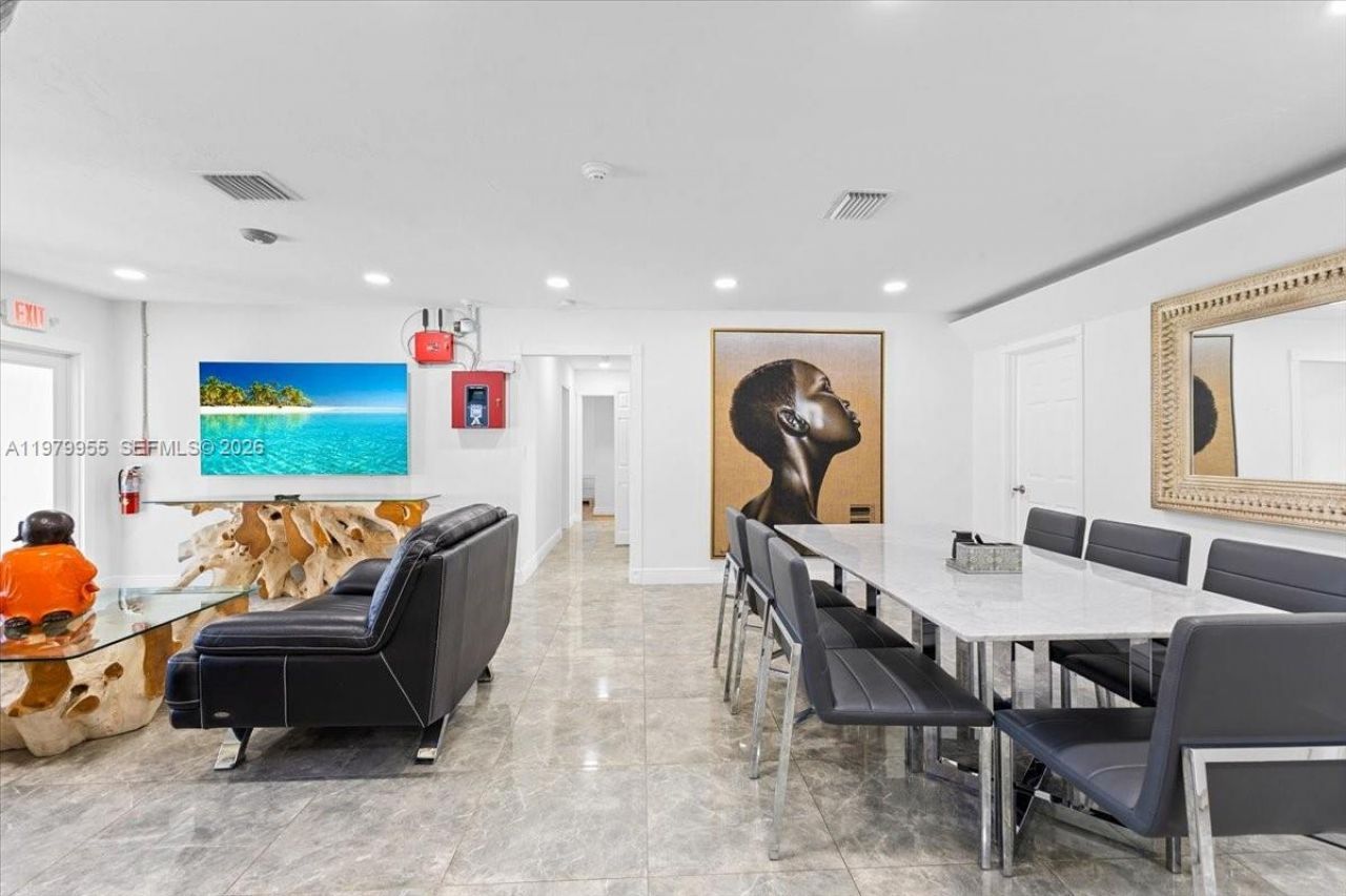 2925 Coral Shores Dr , Unit 2925, Fort Lauderdale, FL 33306 Photo