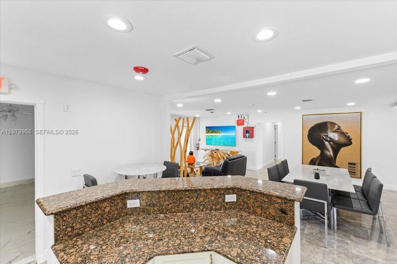 2925 Coral Shores Dr , Unit 2925, Fort Lauderdale, FL 33306 Photo