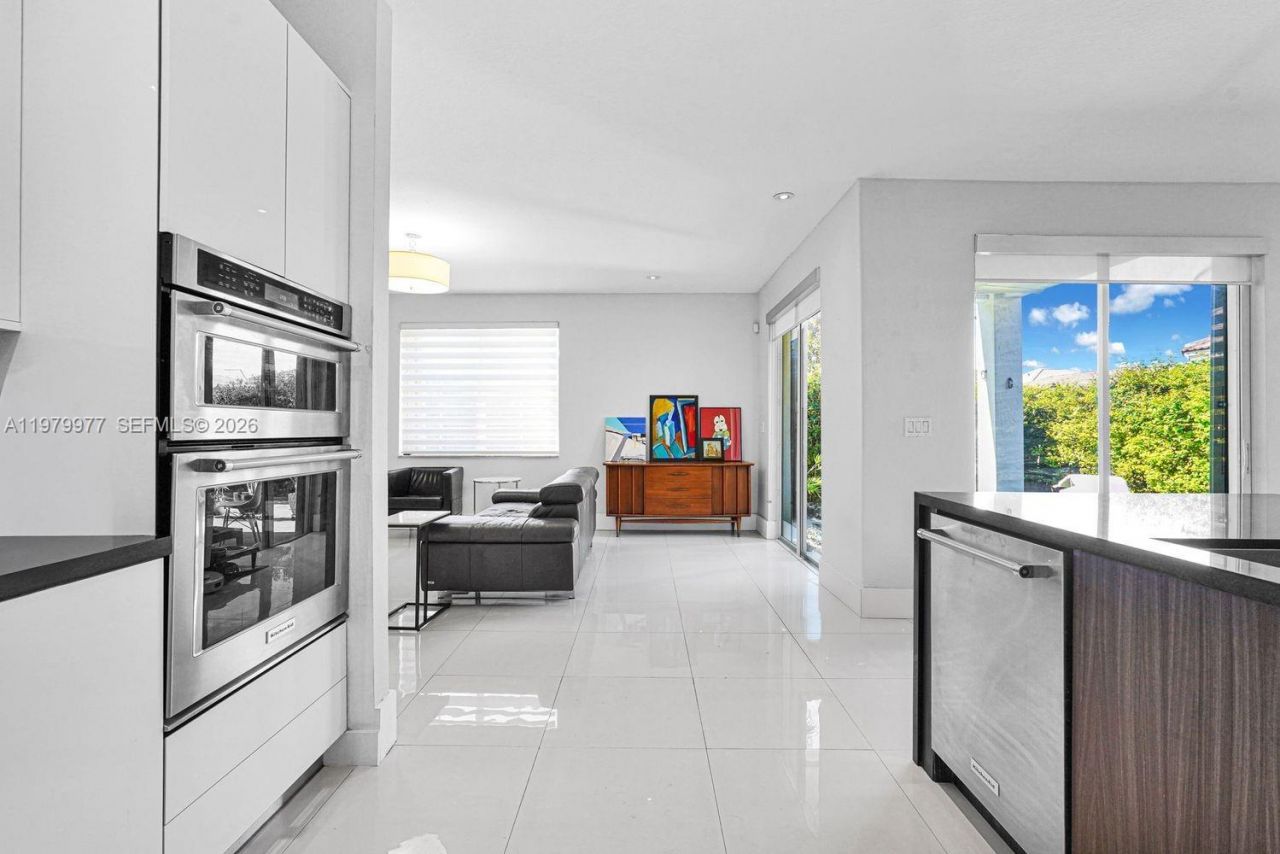 9491 NW 45th St , Doral, FL 33178 Photo