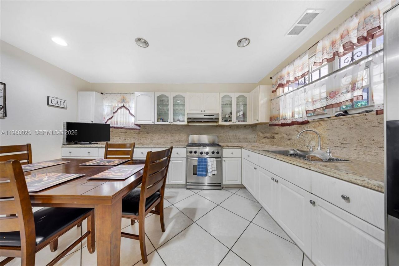 287 NW 31st St , Miami, FL 33127 Photo