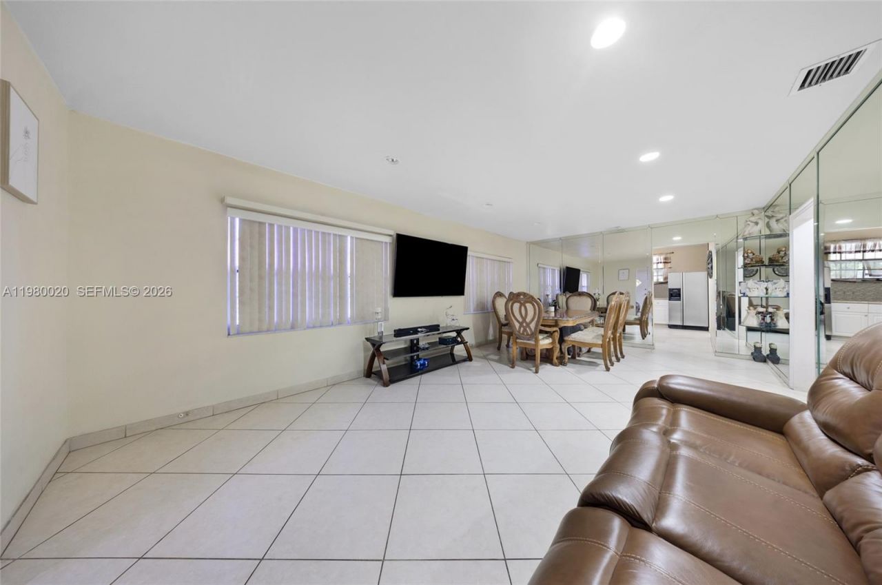287 NW 31st St , Miami, FL 33127 Photo