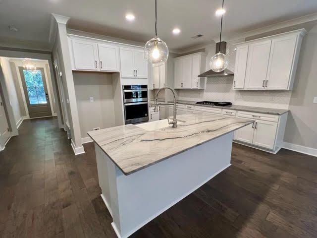 710 Spark Street Photo 7