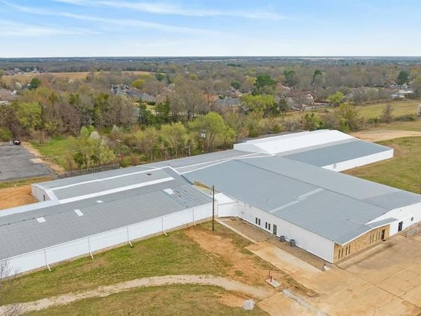 3790 Lamar Avenue , Paris, TX 75462