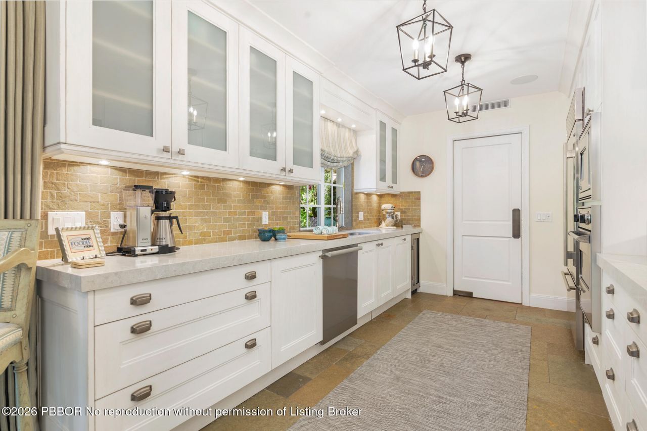 111 Seagate Road, Palm Beach, FL 33480 Photo