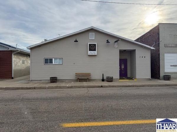 148 N Maple Street, Dana, IN 47847