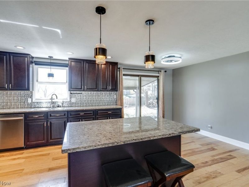 6814 Skylane Street NW, North Canton, OH 44720 Photo 10