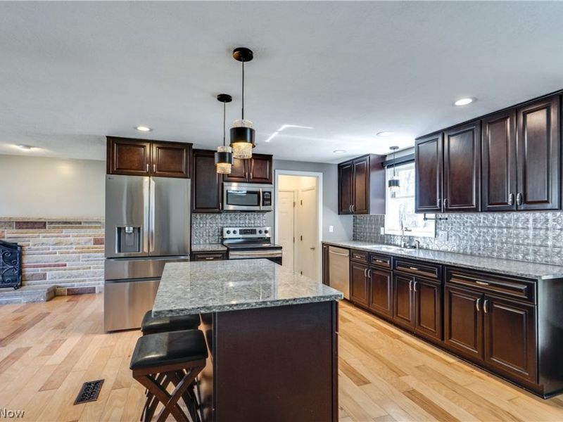 6814 Skylane Street NW, North Canton, OH 44720 Photo 12