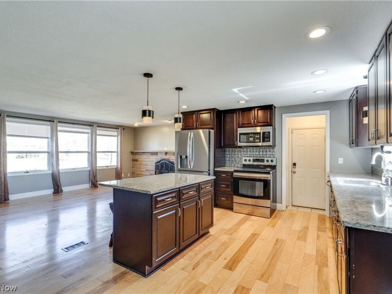 6814 Skylane Street NW, North Canton, OH 44720 Photo 13