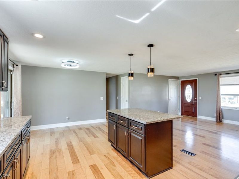 6814 Skylane Street NW, North Canton, OH 44720 Photo 14