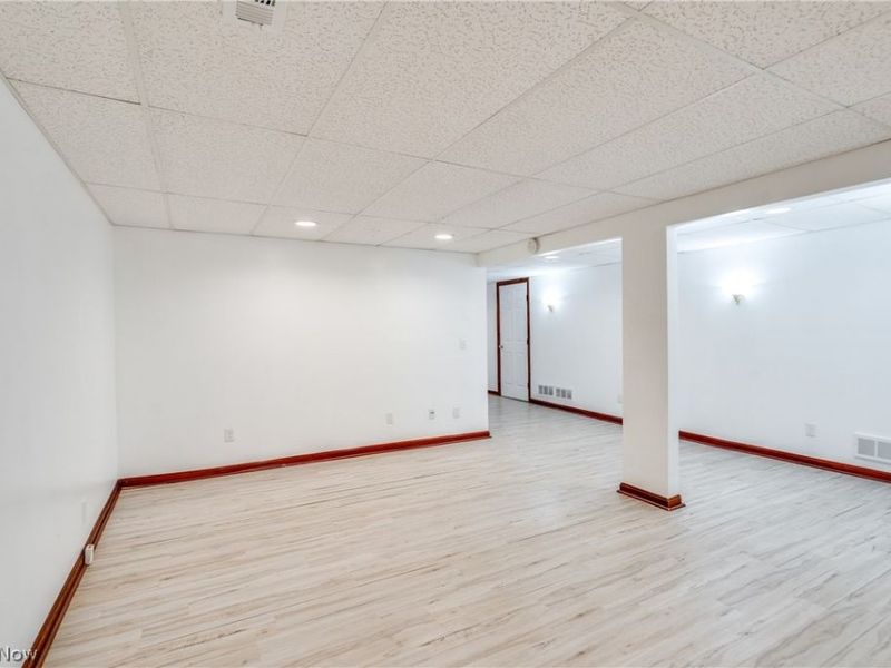 6814 Skylane Street NW, North Canton, OH 44720 Photo 26