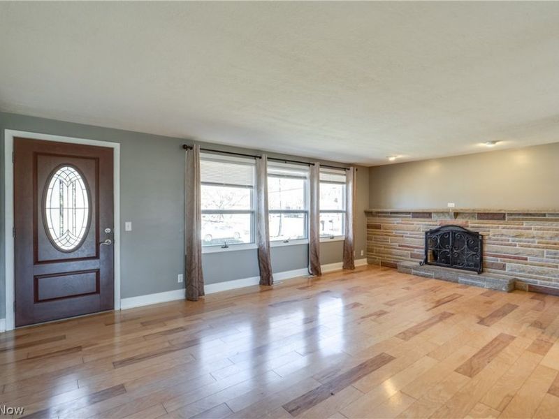 6814 Skylane Street NW, North Canton, OH 44720 Photo 7