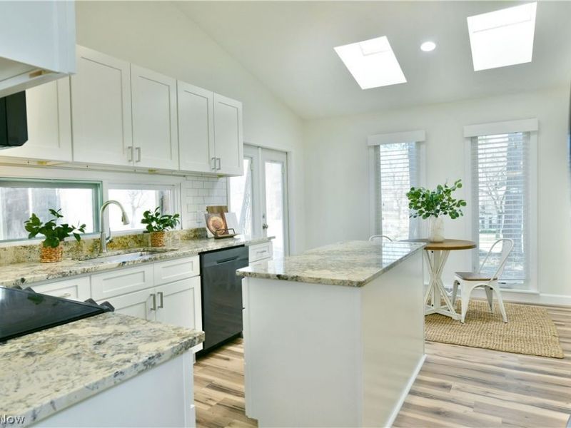 6152 Southern Hills Court , Canfield, OH 44406 Photo 16