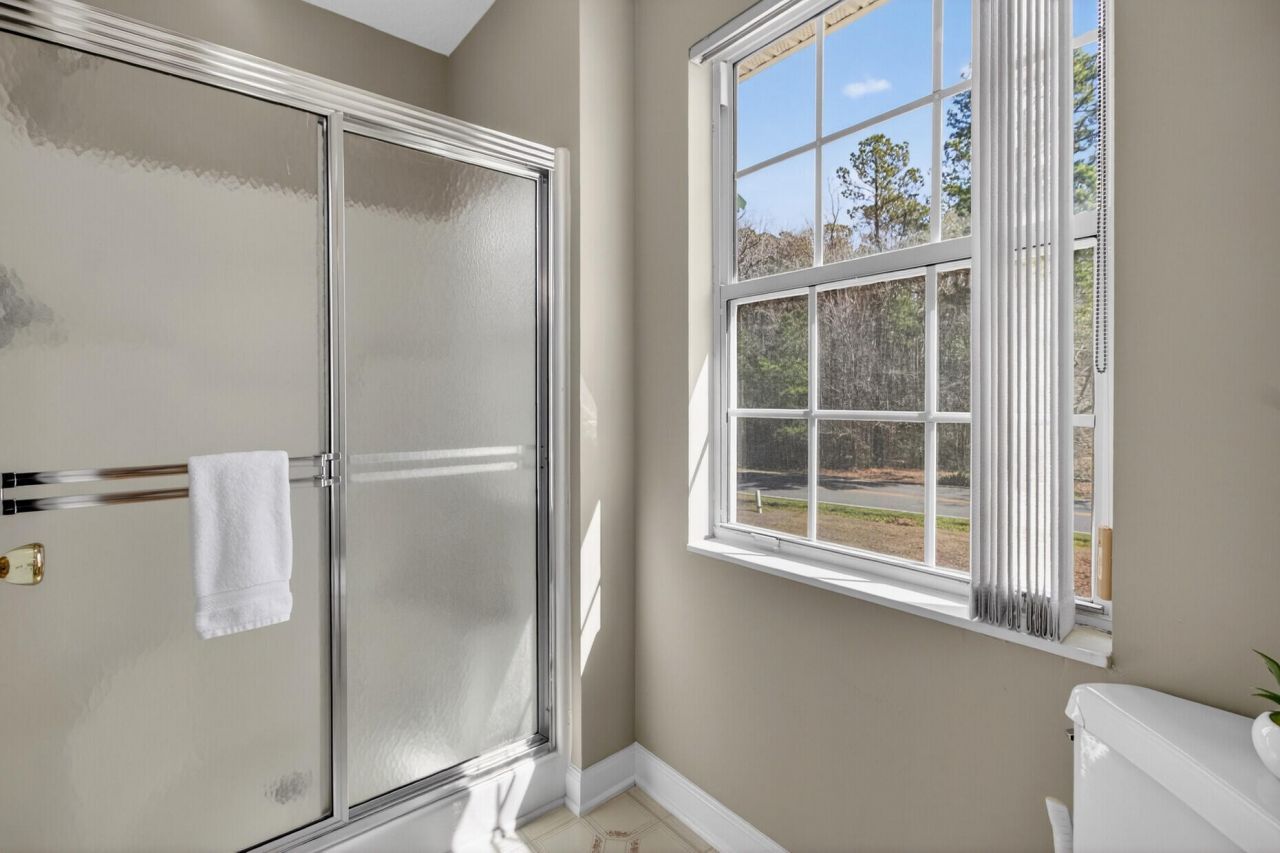 100 Hazel Drive Photo 29