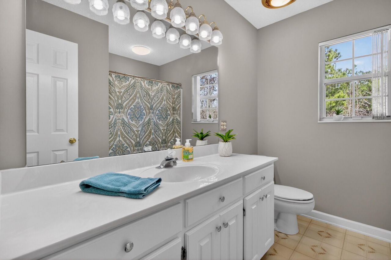 100 Hazel Drive Photo 34