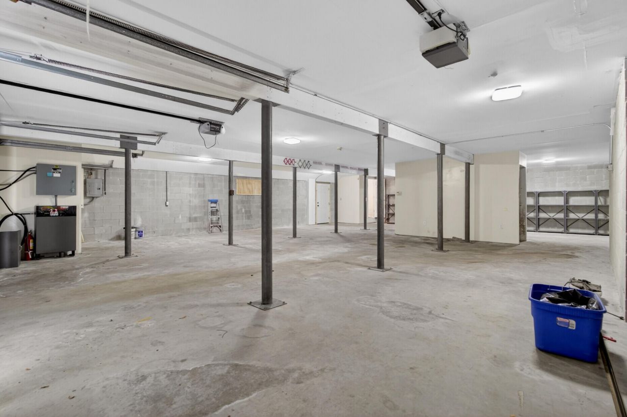 100 Hazel Drive Photo 40