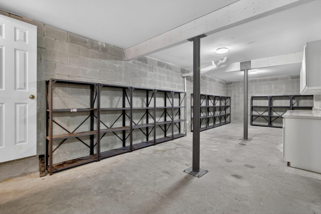 100 Hazel Drive Photo 41