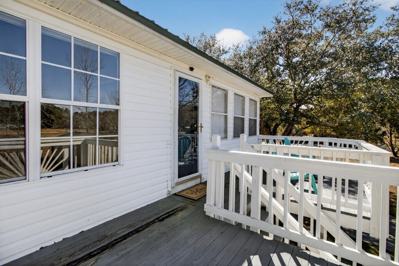 100 Hazel Drive Photo 46