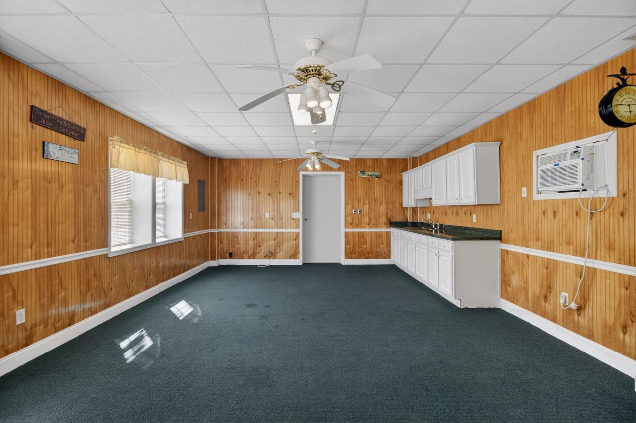 100 Hazel Drive Photo 50