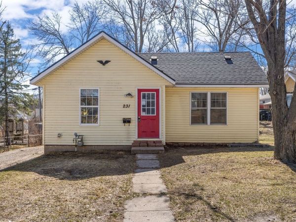 231 31st St Drive SE, Cedar Rapids, IA 52403