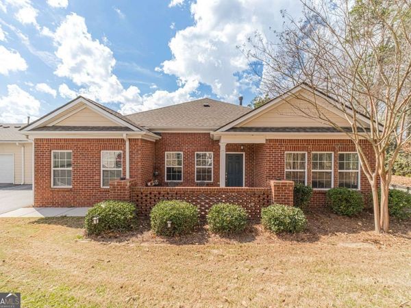 347 Villa Park Circle, Stone Mountain, GA 30087
