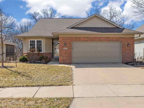 2084 Timber Ln, Coralville, IA 52241