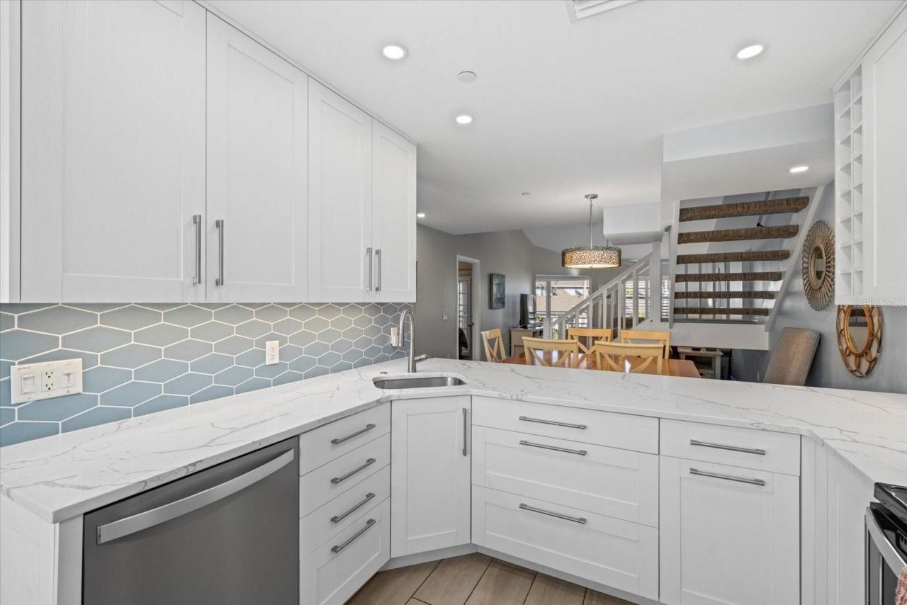 1275 Siesta Bayside Drive, Unit 1275, Sarasota, FL 34242 Photo