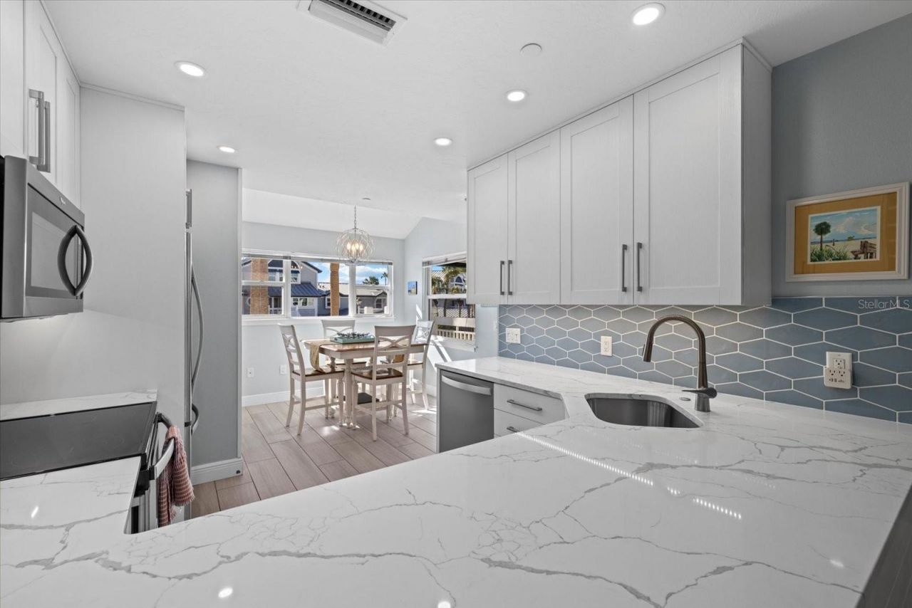 1275 Siesta Bayside Drive, Unit 1275, Sarasota, FL 34242 Photo