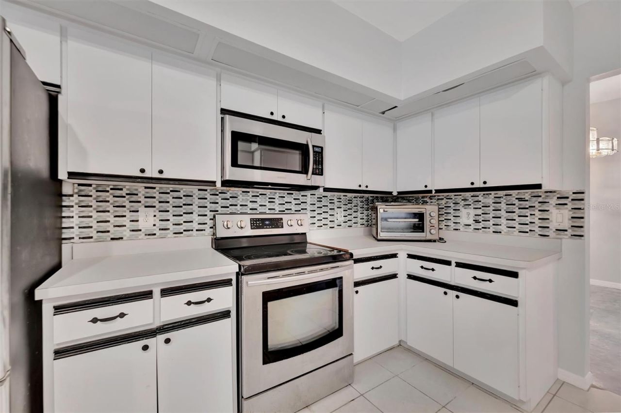 6864 Corral Court, Sarasota, FL 34243 Photo