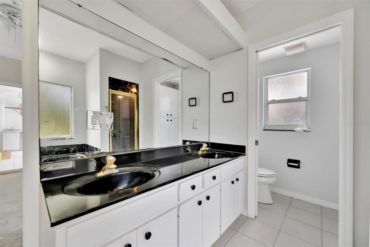 6864 Corral Court, Sarasota, FL 34243 Photo