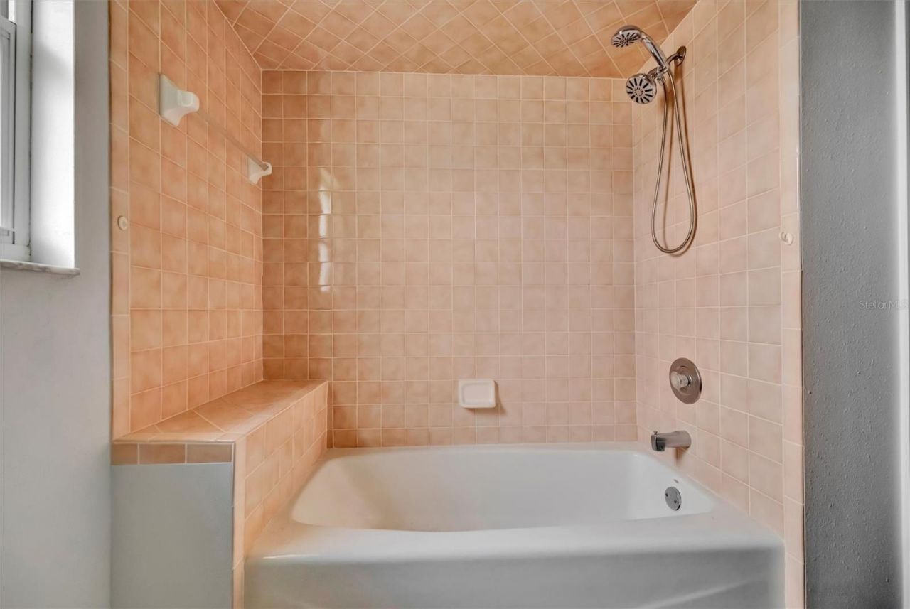 6864 Corral Court, Sarasota, FL 34243 Photo