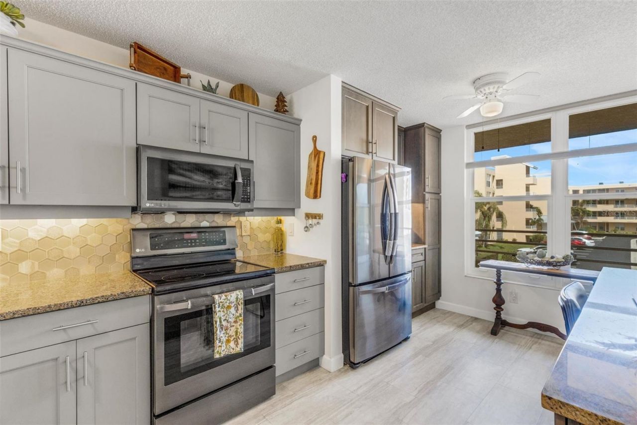 4460 Fairways Boulevard, Unit 105, Bradenton, FL 34209 Photo