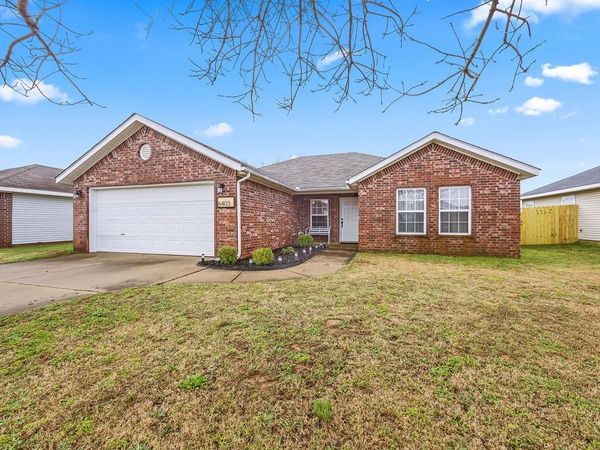 6403 SW Meadow Well Avenue, Bentonville, AR 72713