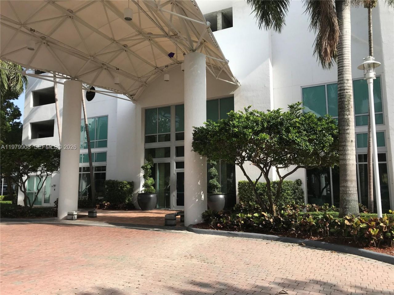 7900 Harbor Island Dr , Unit 523, North Bay Village, FL 33141 Photo