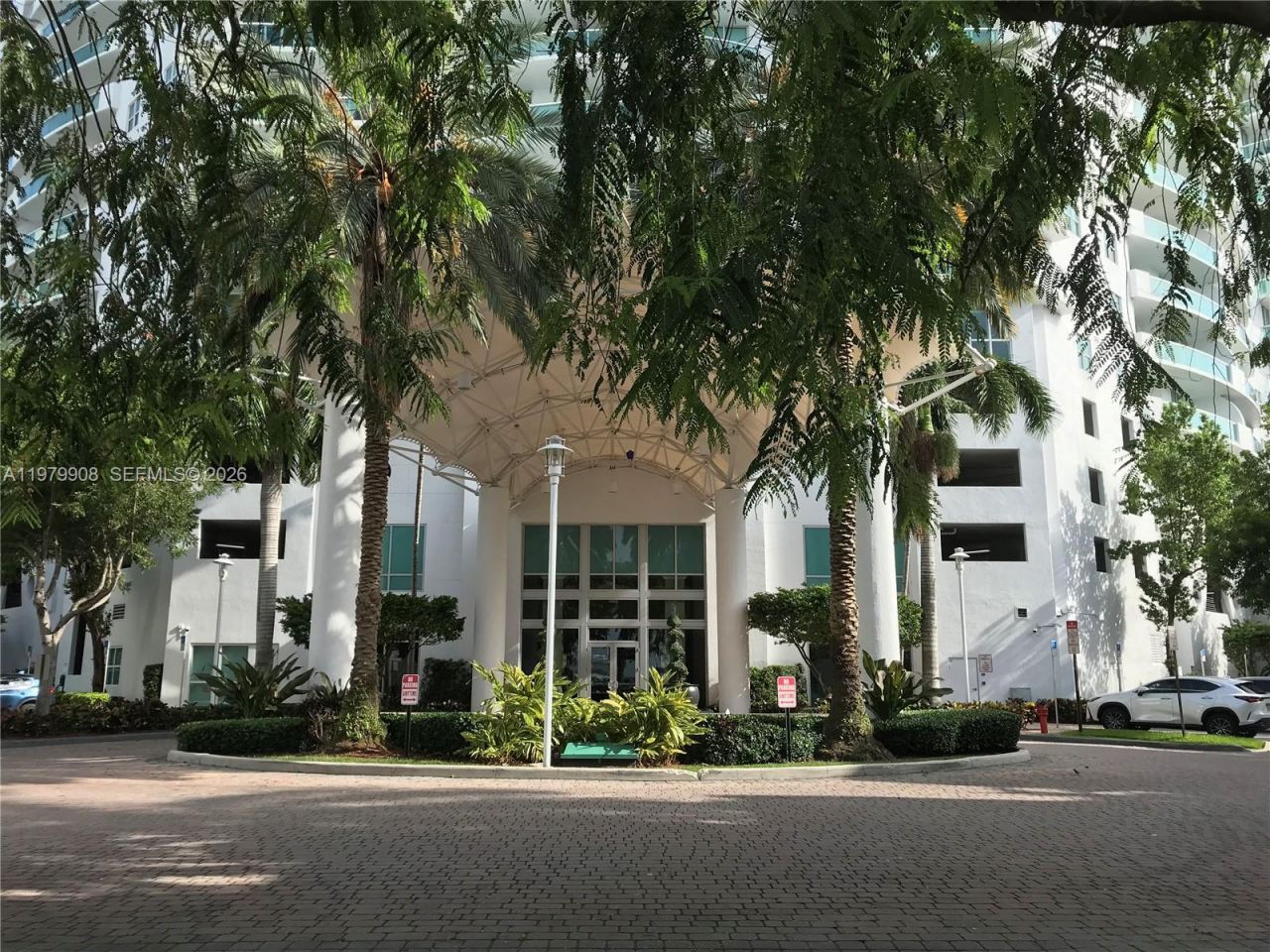 7900 Harbor Island Dr , Unit 523, North Bay Village, FL 33141 Photo