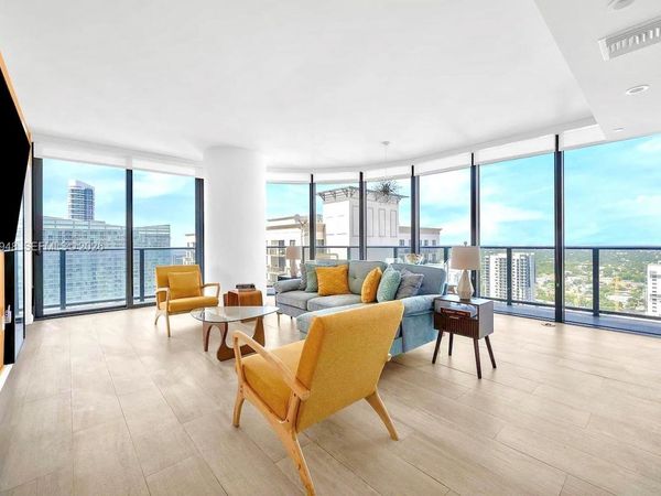 55 SW 9th St, Unit 3306, Miami, FL 33130