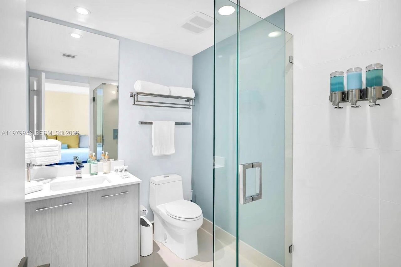 55 SW 9th St, Unit 3306, Miami, FL 33130 Photo