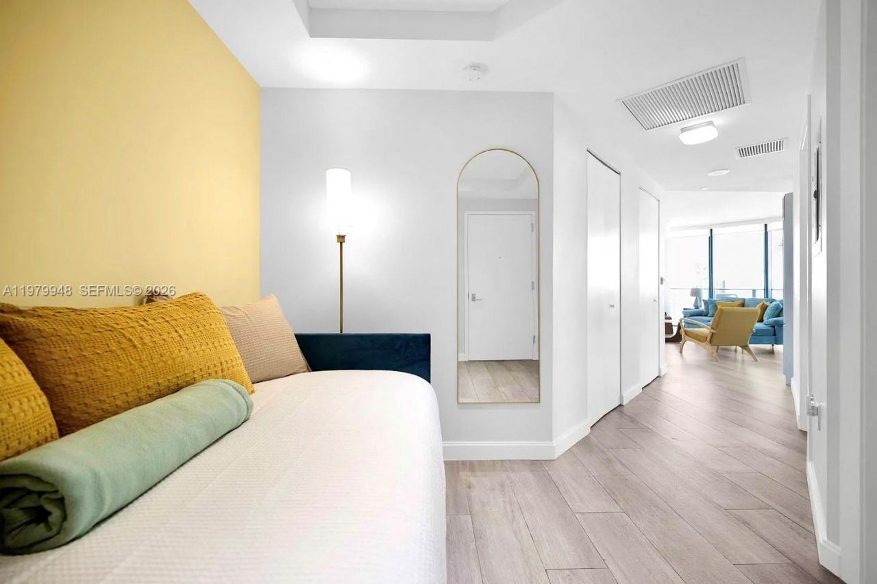 55 SW 9th St, Unit 3306, Miami, FL 33130 Photo